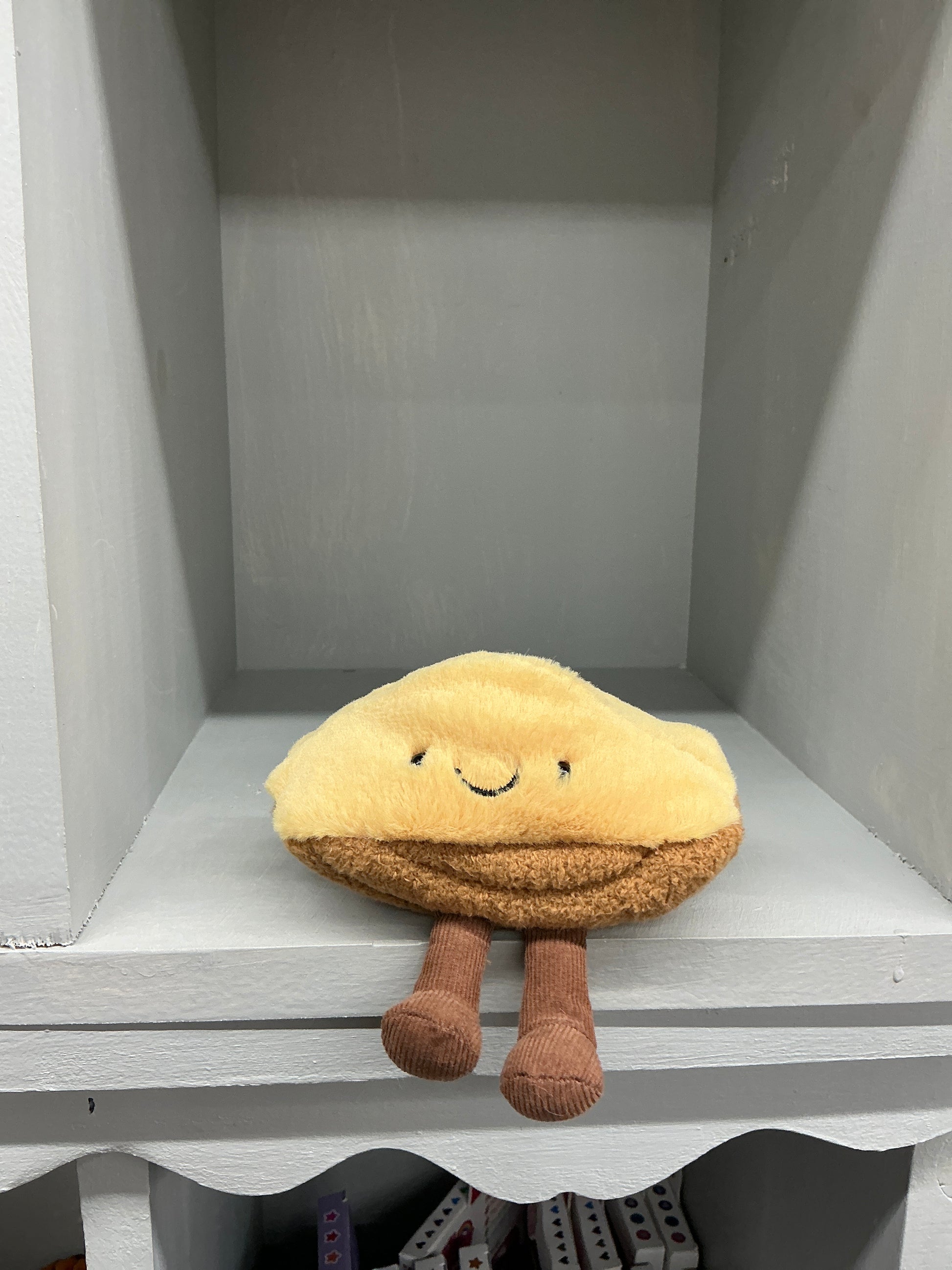 Jellycat Amuseable Margaux Madeleine